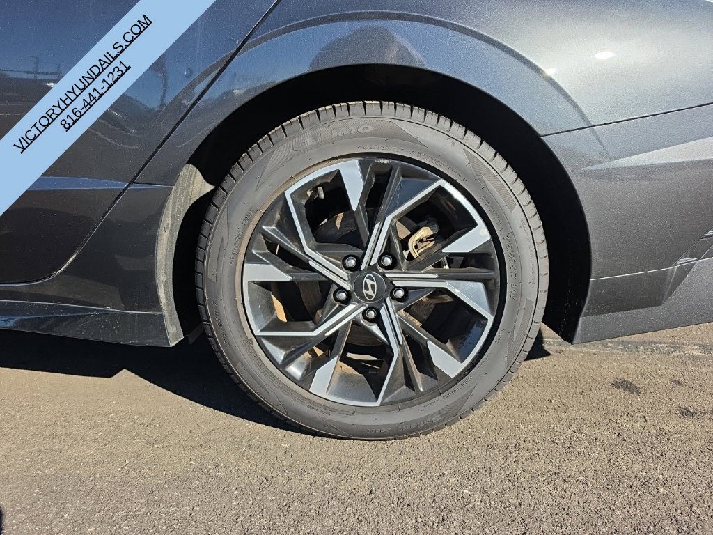 Used 2025 Hyundai Sonata SEL FWD image 11