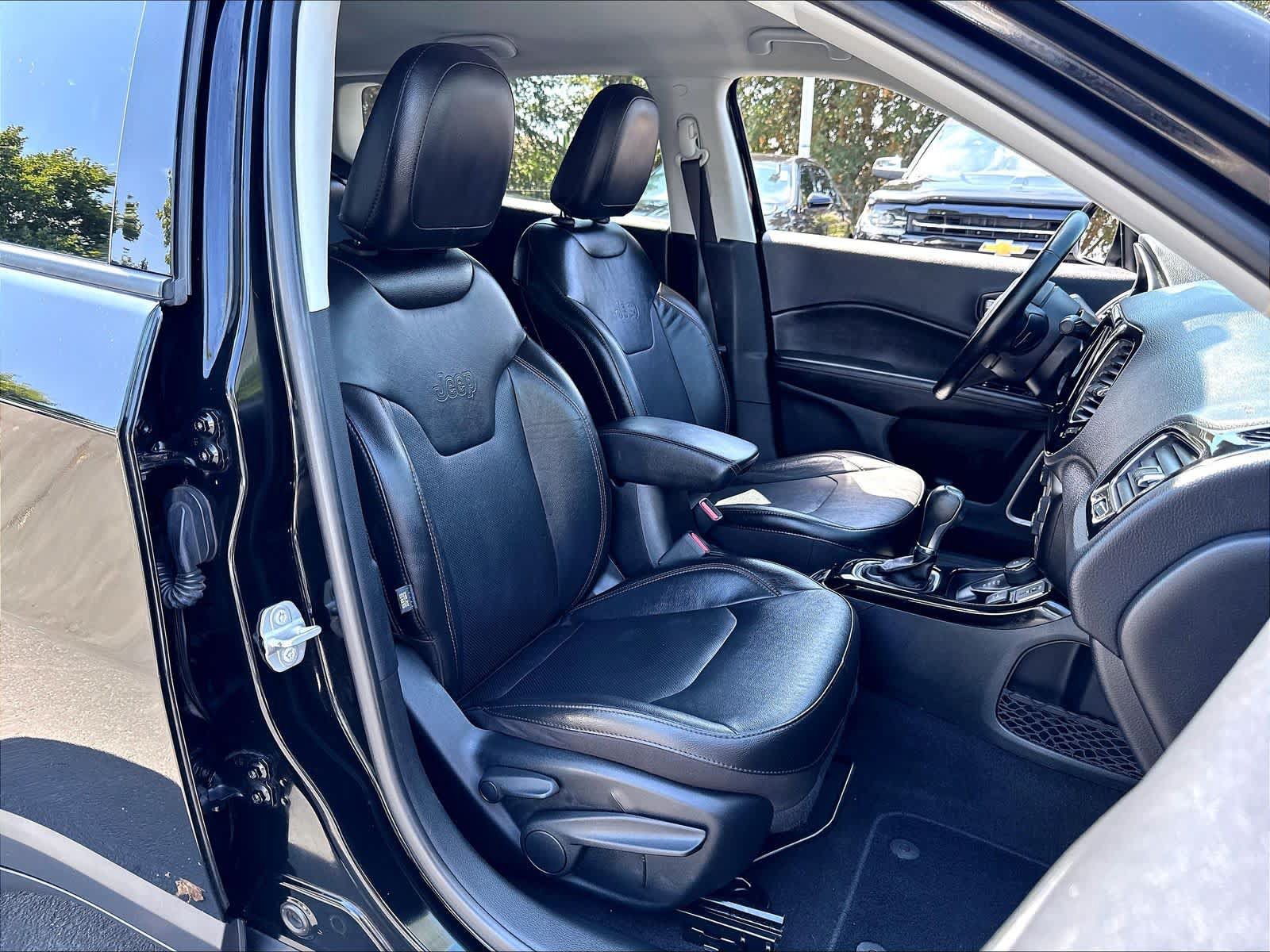 Used 2021 Jeep Compass Limited AWD/4WD image 30