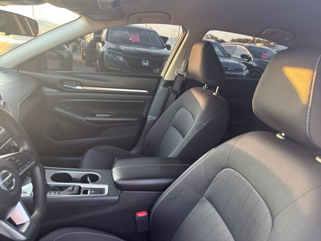 Used 2022 Nissan Altima 2.5 SV AWD/4WD image 24