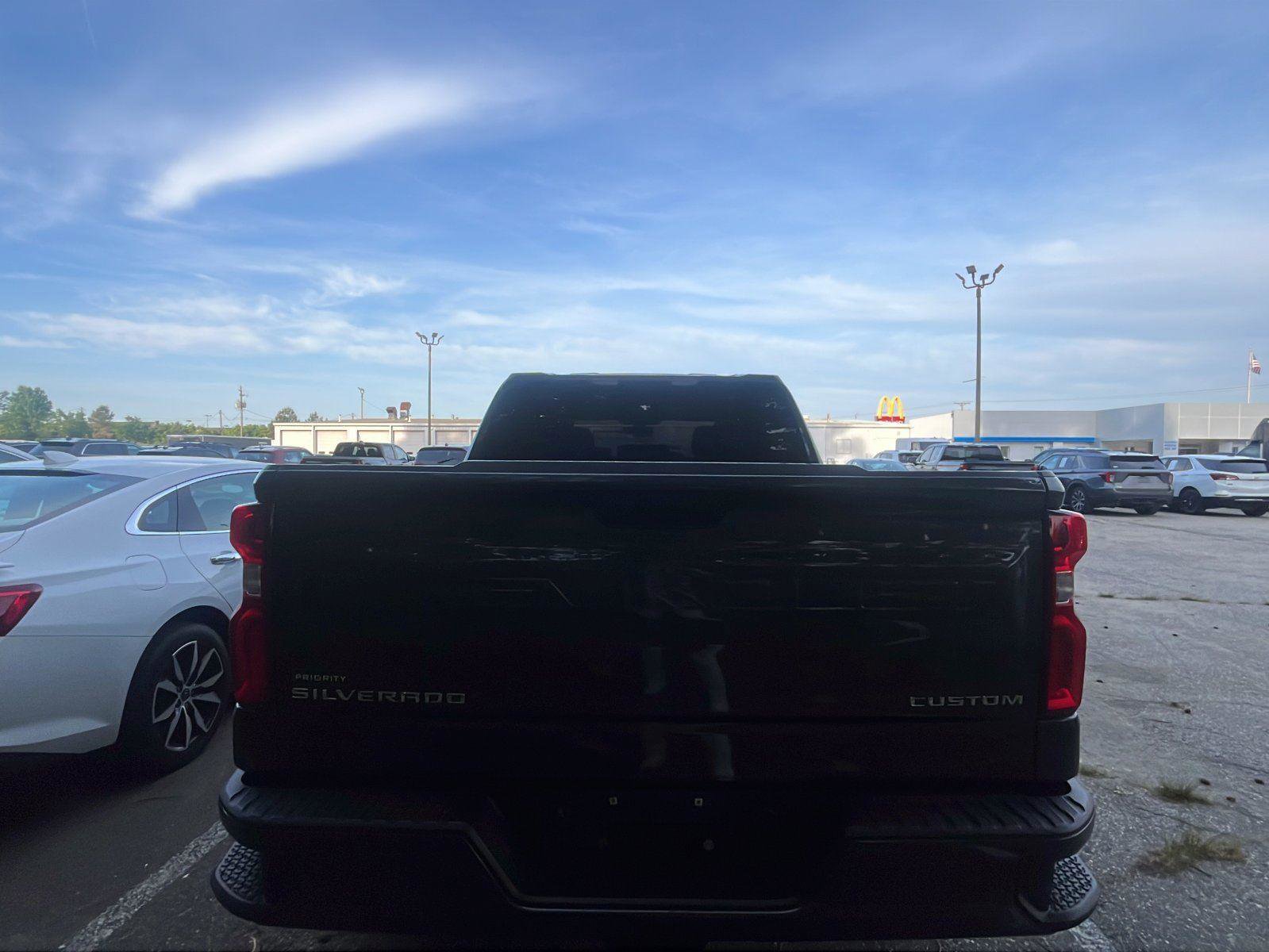 Used 2021 Chevrolet Silverado 1500 Custom AWD/4WD image 3