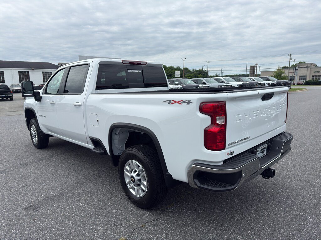 New 2026 Chevrolet Silverado 2500 LT w/ All Star Edition AWD/4WD image 4