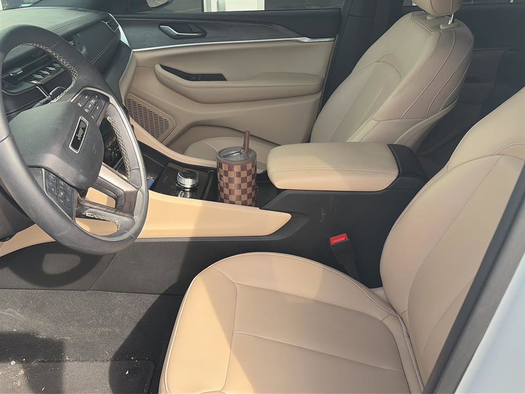 Used 2024 Jeep Grand Cherokee L Limited w/ Trailer Tow Package image 13