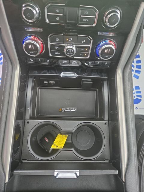 Used 2022 GMC Yukon XL Denali image 23