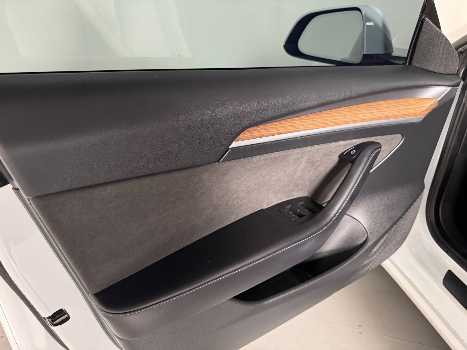 Used 2023 Tesla Model 3 Standard Range RWD image 33