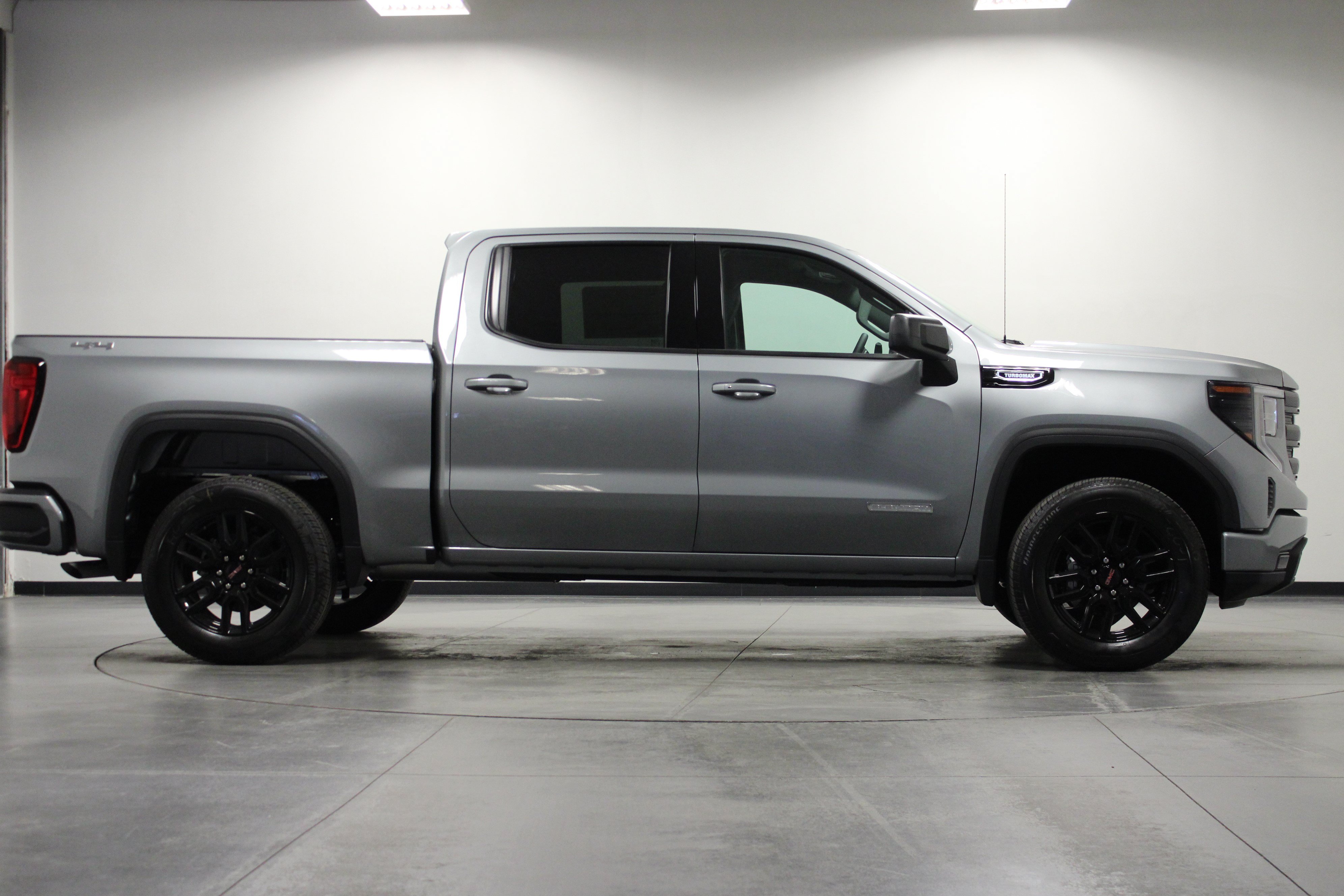 New 2026 GMC Sierra 1500 Elevation AWD/4WD image 3