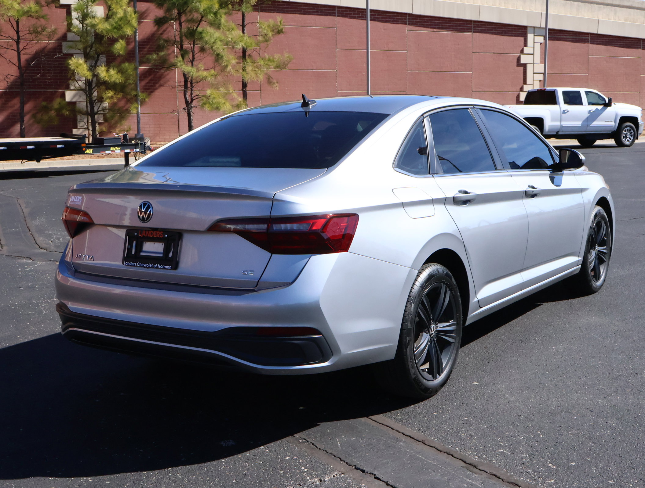 Used 2024 Volkswagen Jetta SE image 28