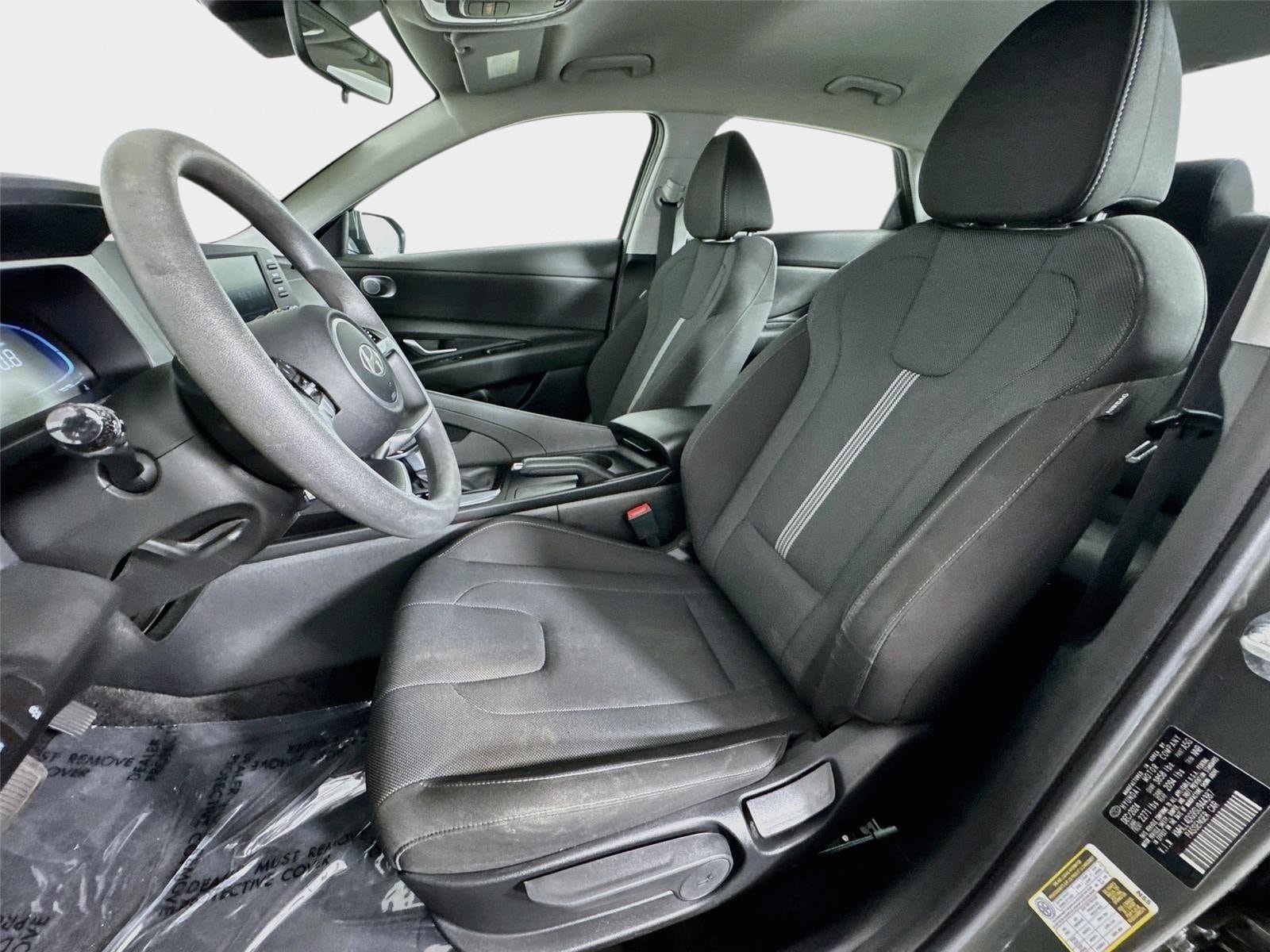 Certified 2025 Hyundai Elantra SE FWD image 11