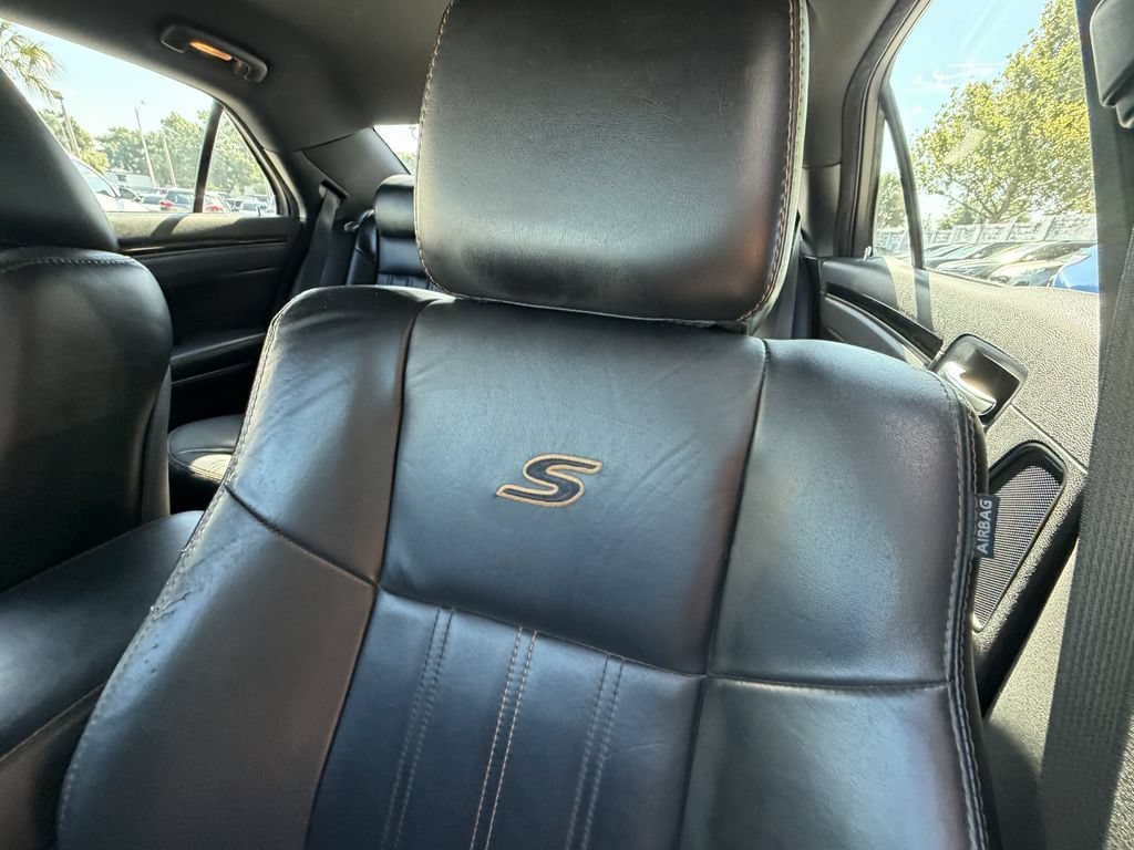 Used 2017 Chrysler 300 S RWD image 20