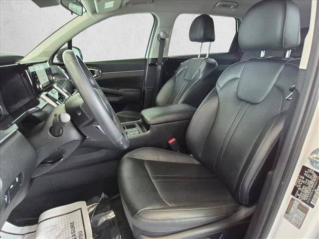 Used 2023 Kia Sorento S FWD image 15