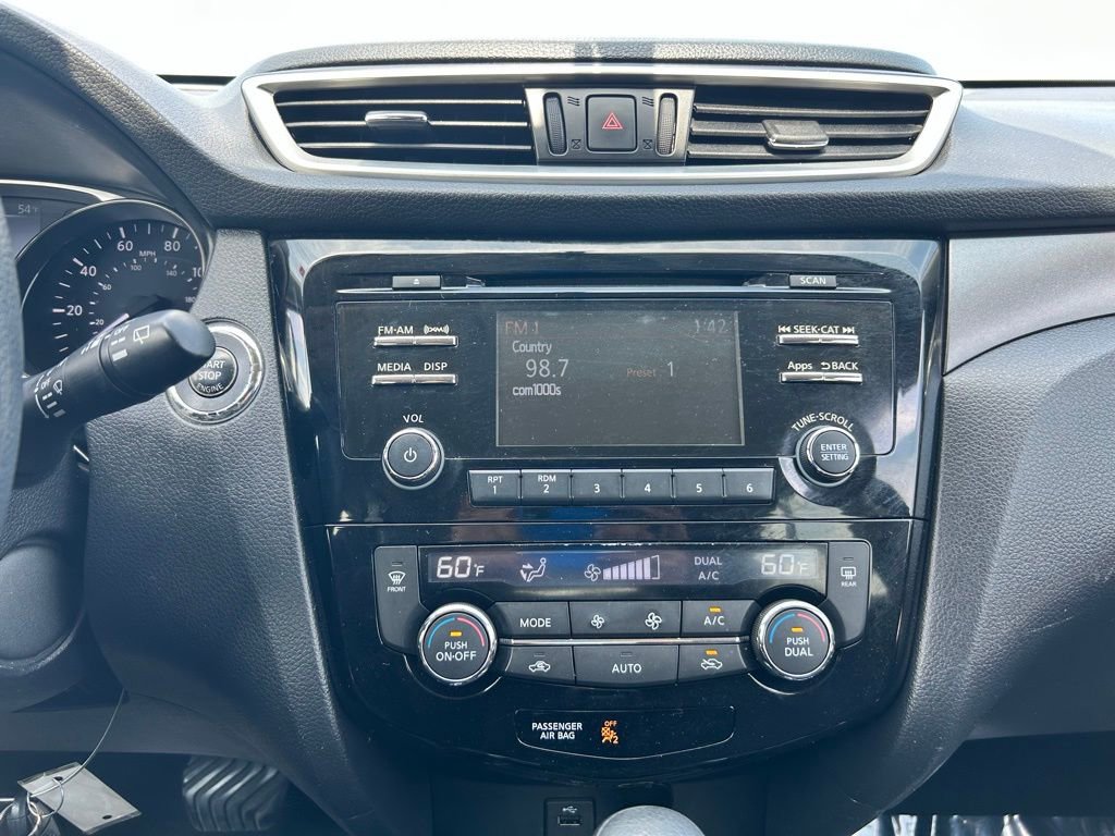 Used 2015 Nissan Rogue SV AWD/4WD image 24