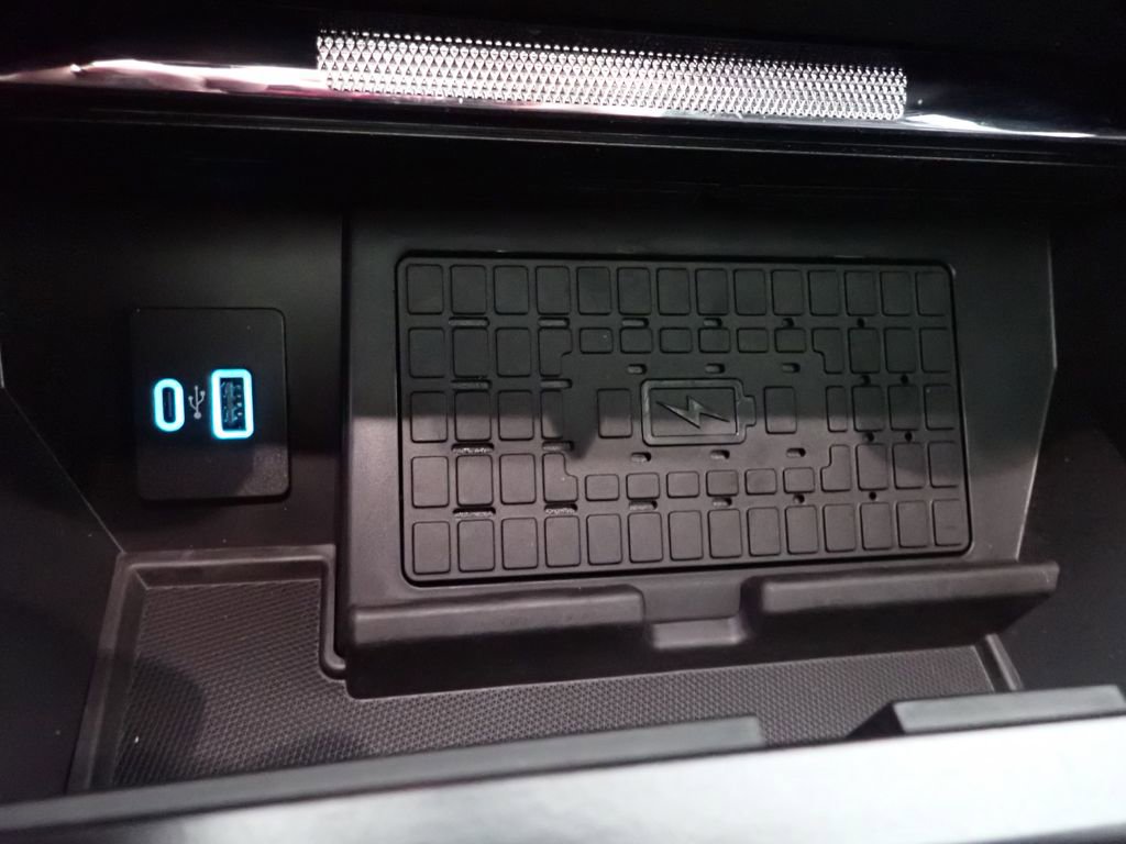 Used 2023 Ford F150 Lariat w/ Equipment Group 502A High image 33