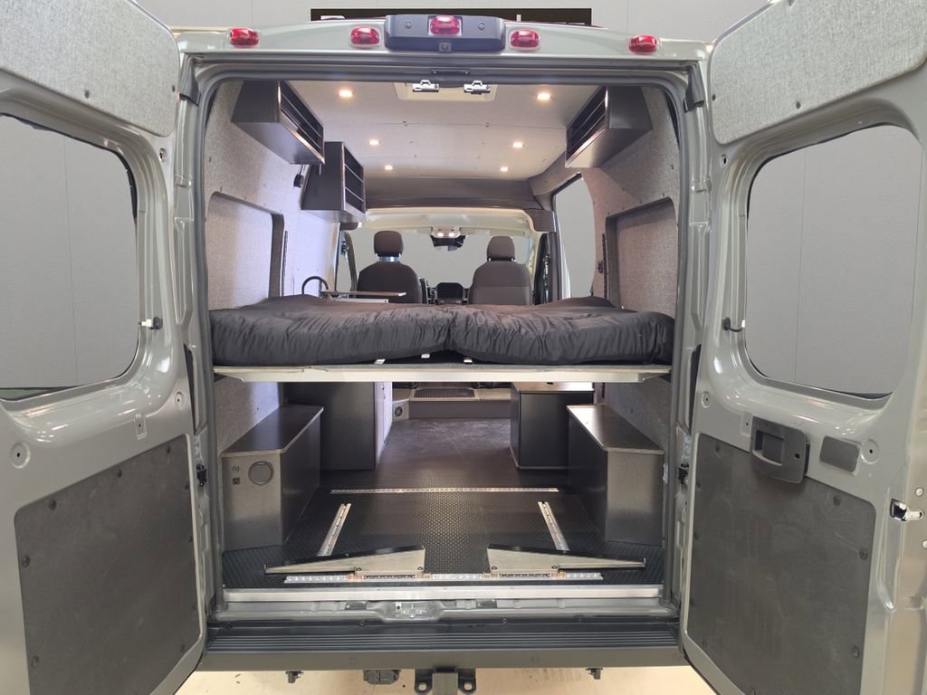 New 2025 RAM ProMaster 1500 w/ Quick Order Package 22G SLT image 16