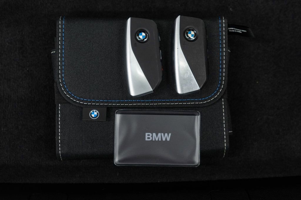 Used 2025 BMW X6 xDrive40i w/ Climate Comfort Package image 55