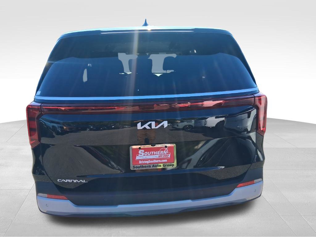 Certified 2026 Kia Carnival FWD image 7