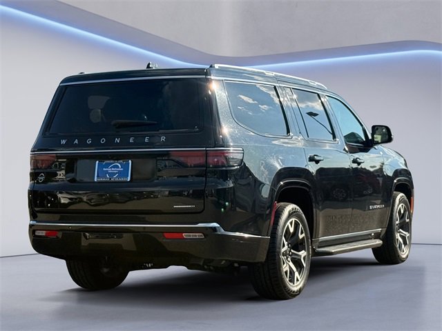 Used 2024 Jeep Wagoneer Series III w/ Flexible Seating Group image 5