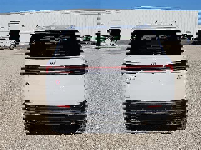 New 2026 Buick Enclave Preferred image 4