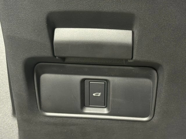 Used 2025 Land Rover Discovery Sport S AWD/4WD image 38