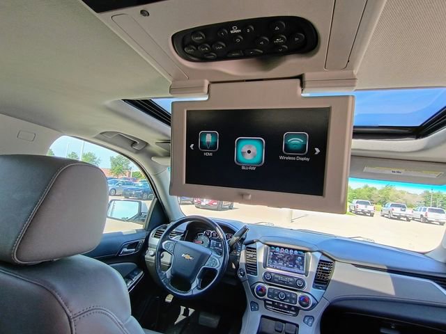 Used 2019 Chevrolet Suburban LT AWD/4WD image 14