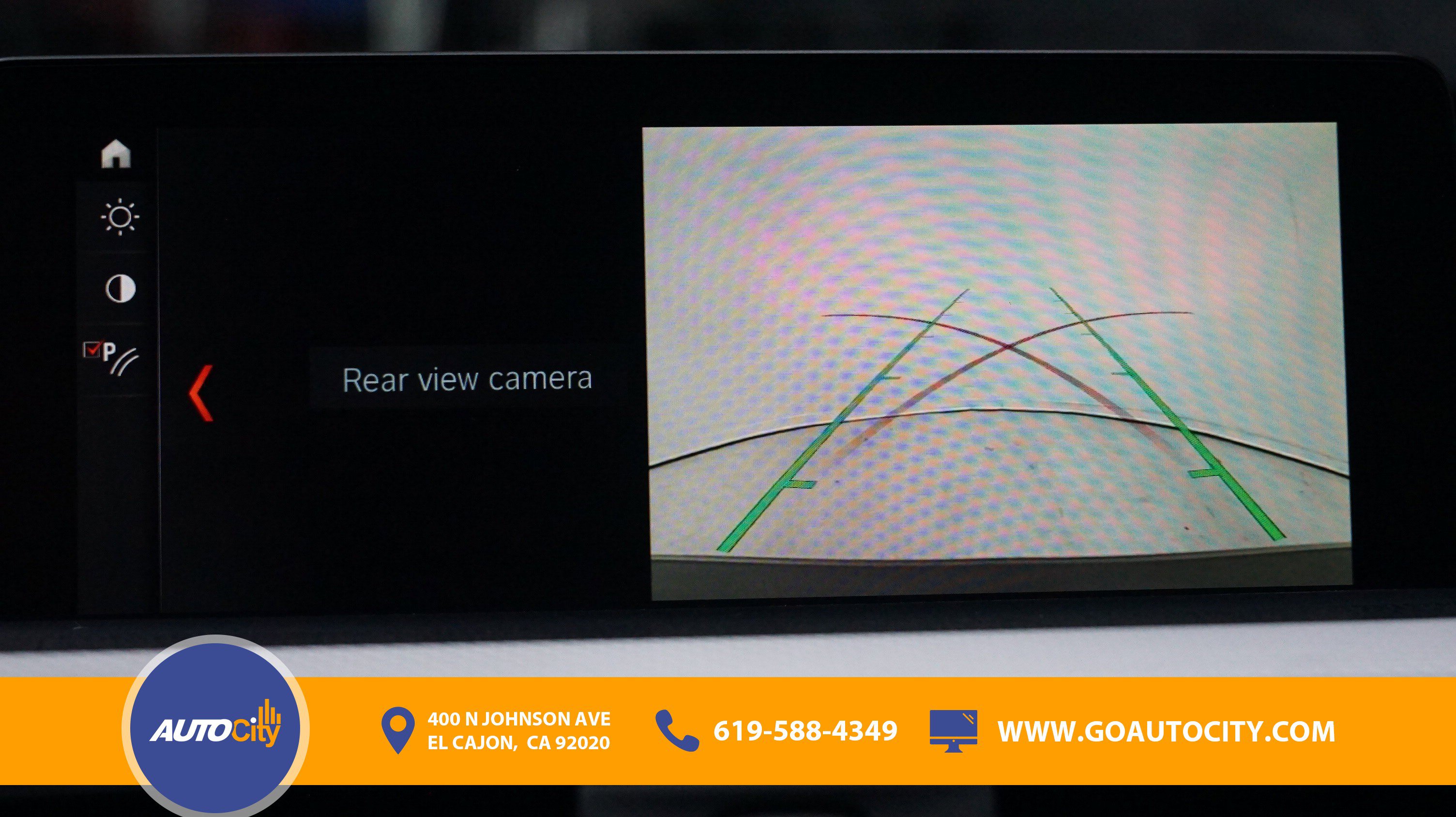 Used 2018 BMW 330e w/ M Sport Package image 11