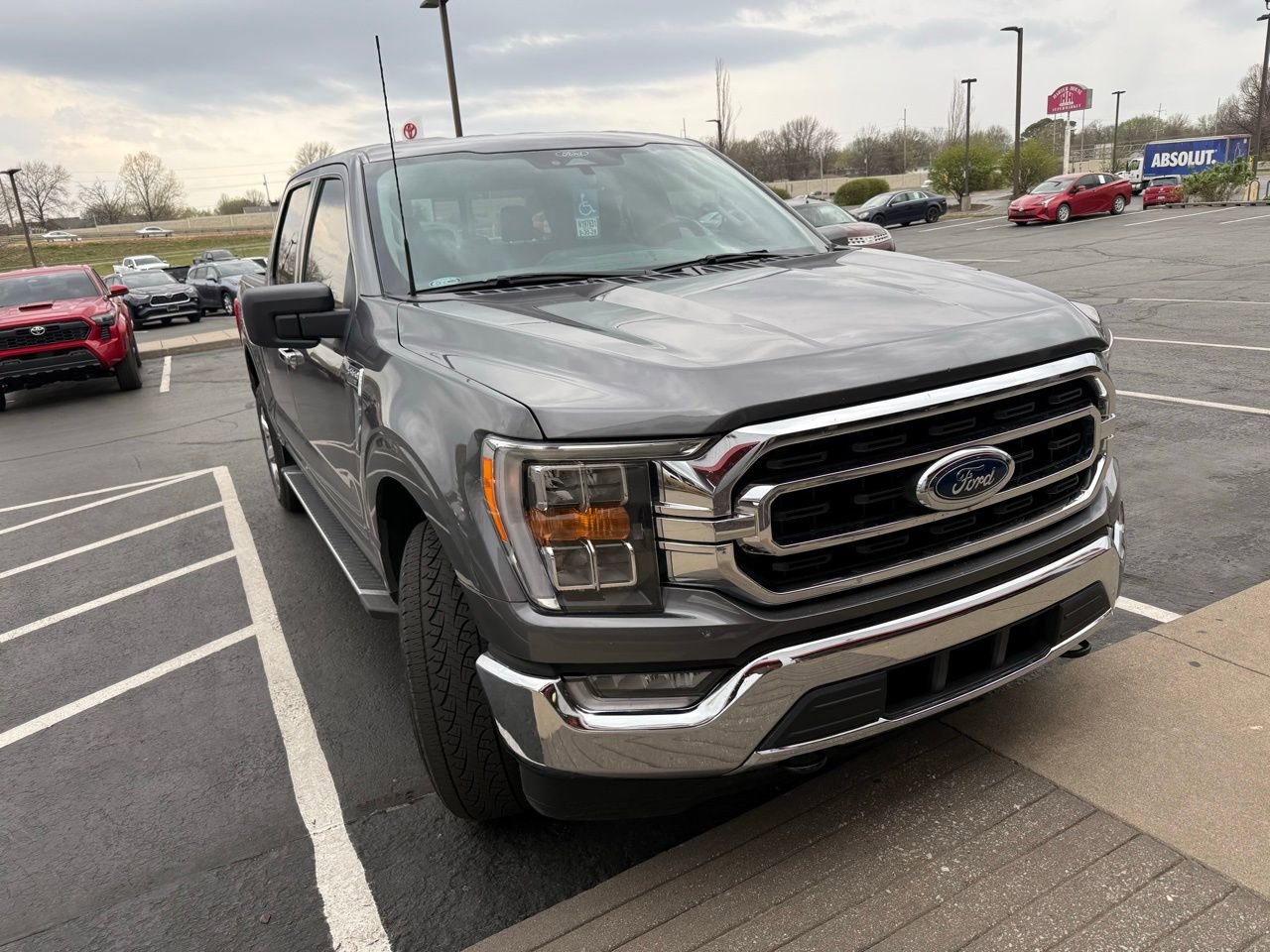 Used 2022 Ford F150 XLT w/ Equipment Group 302A High image 3