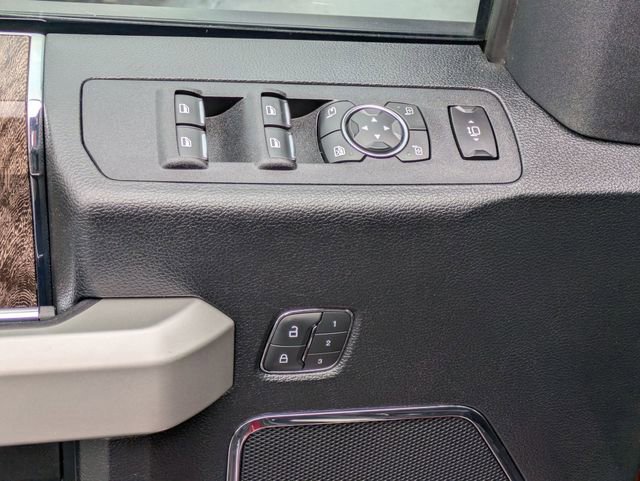 Used 2019 Ford F250 Lariat w/ Chrome Package image 13