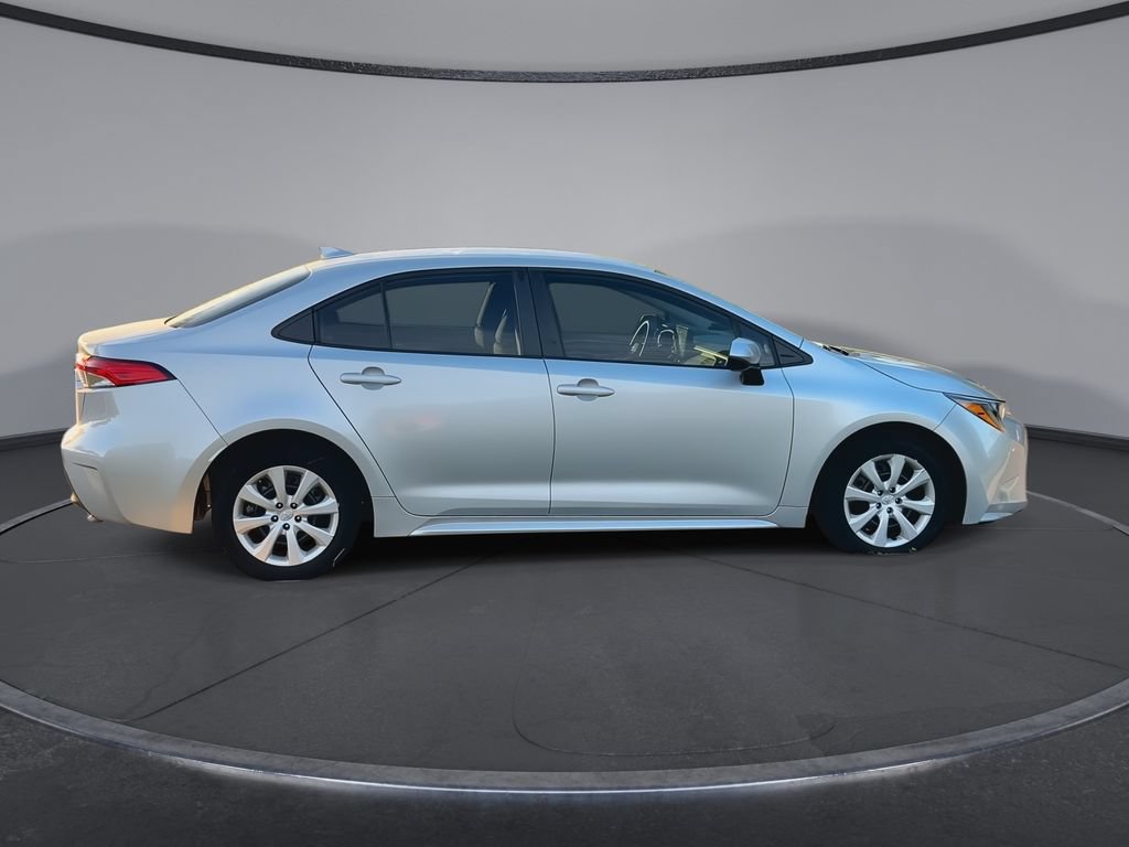 Used 2024 Toyota Corolla LE FWD image 9