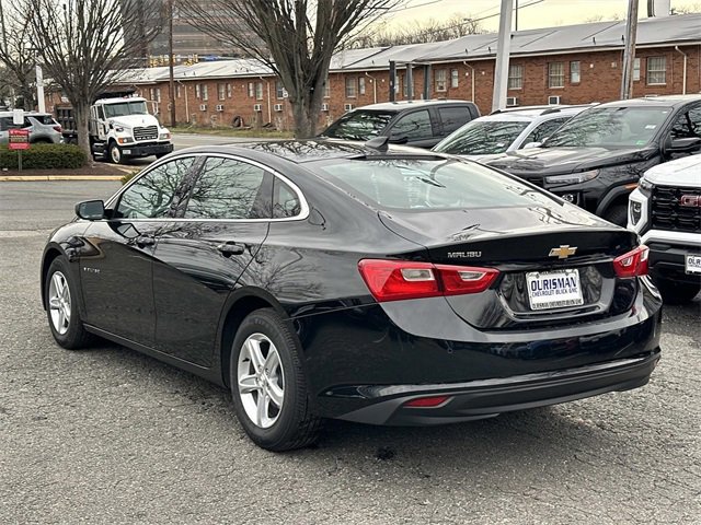 New 2025 Chevrolet Malibu LS image 4