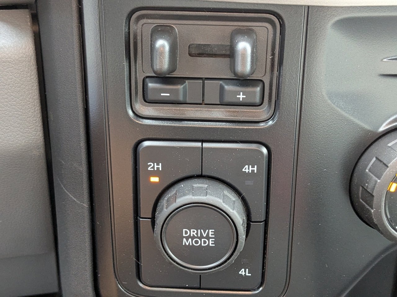 New 2026 Ford F450 XLT w/ 360-Degree Camera Package image 23