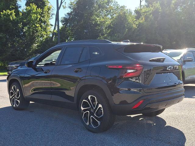 New 2026 Chevrolet Trax RS w/ Driver Confidence Package FWD image 3