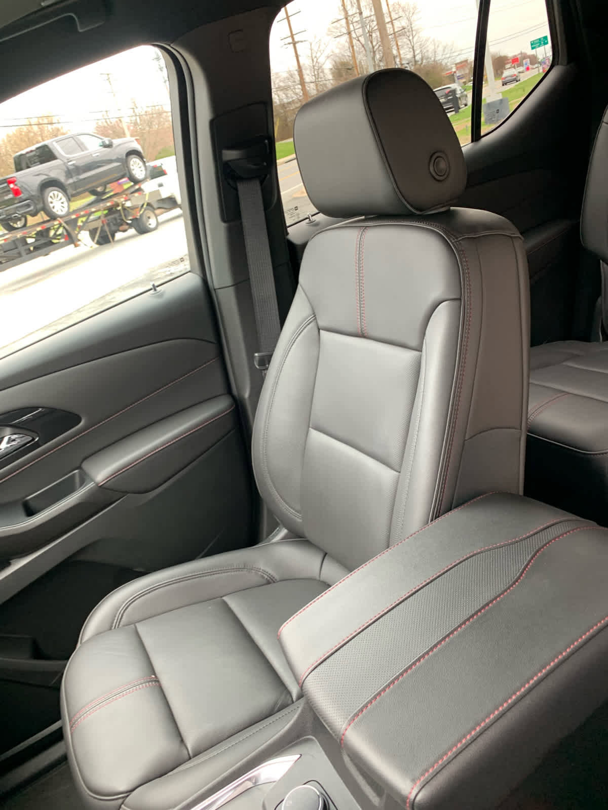 Used 2023 Chevrolet Traverse RS image 21
