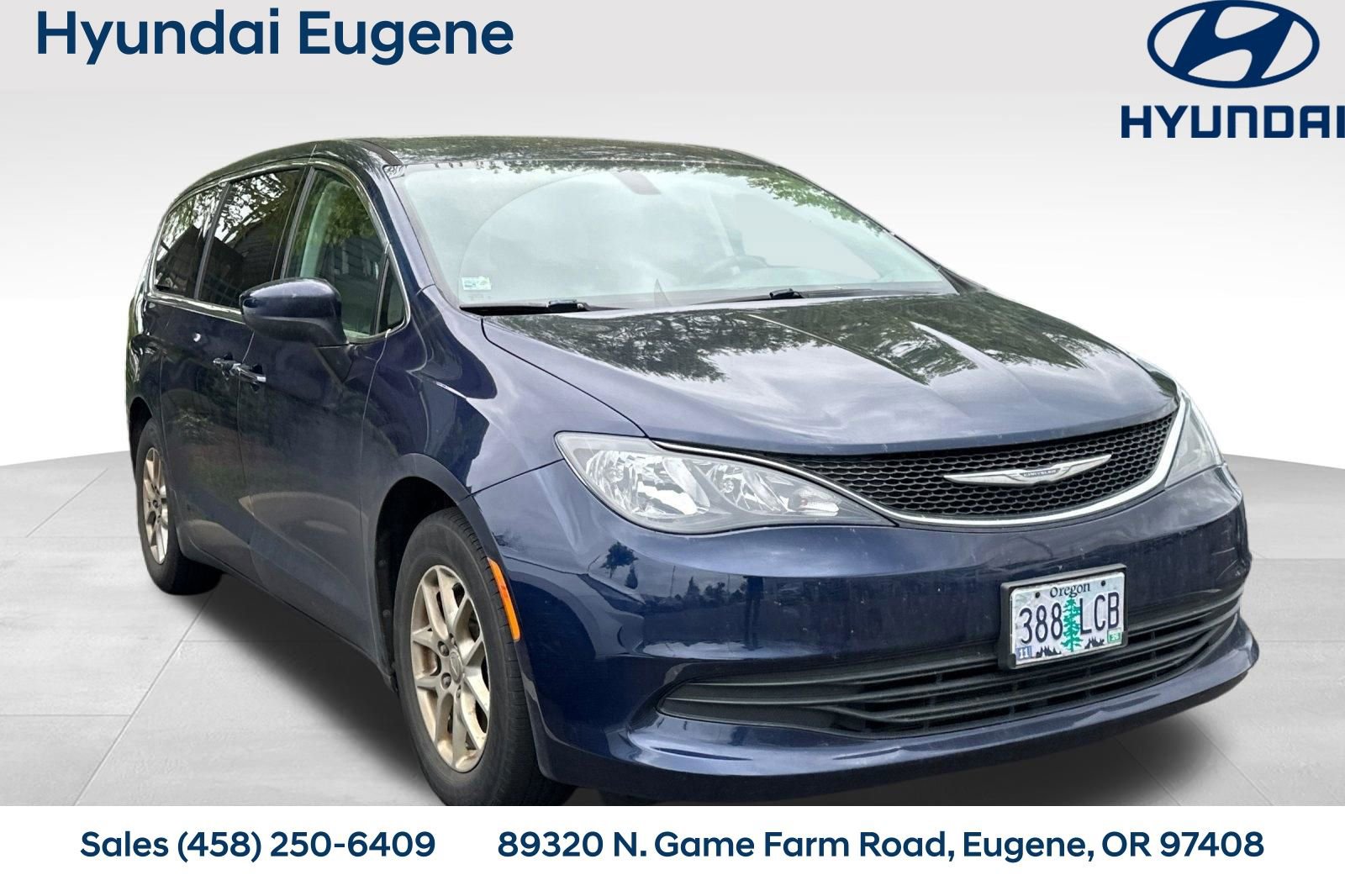 Used 2017 Chrysler Pacifica Touring FWD image 1