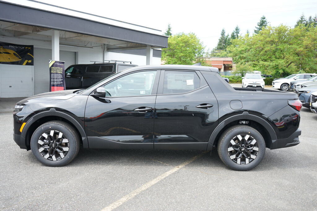 New 2025 Hyundai Santa Cruz SE AWD/4WD image 2