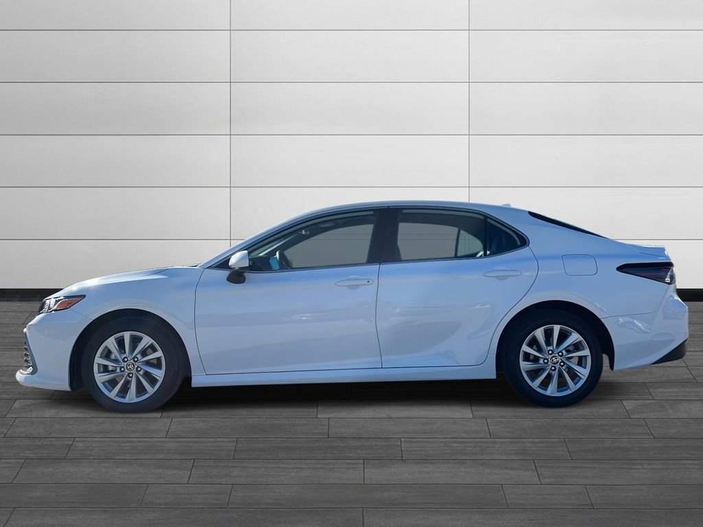 Used 2023 Toyota Camry LE image 6