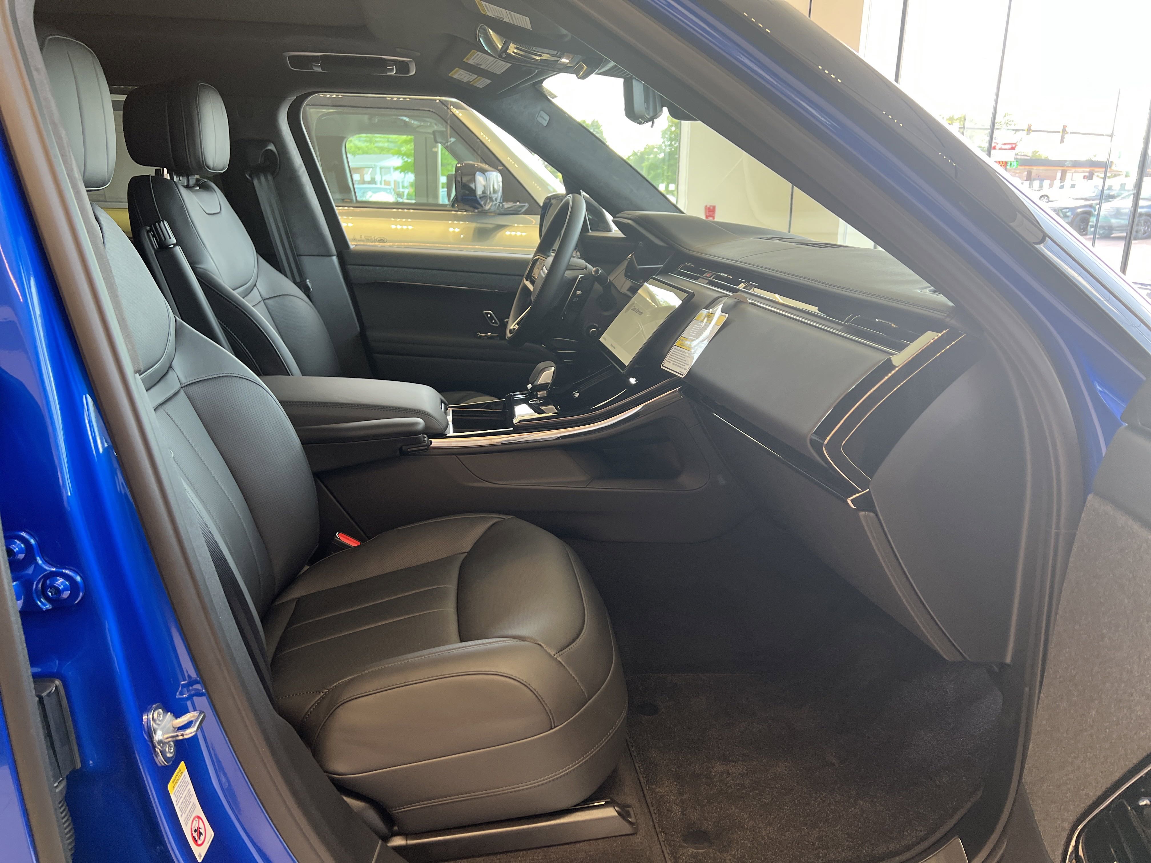 New 2025 Land Rover Range Rover Sport Autobiography image 19