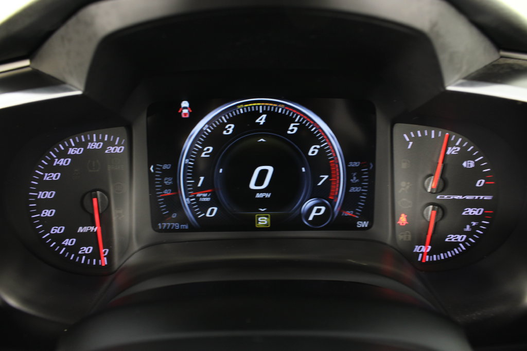 Used 2017 Chevrolet Corvette Stingray Coupe w/ 1LT RWD image 16
