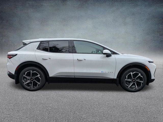 New 2026 Chevrolet Equinox EV LT image 3