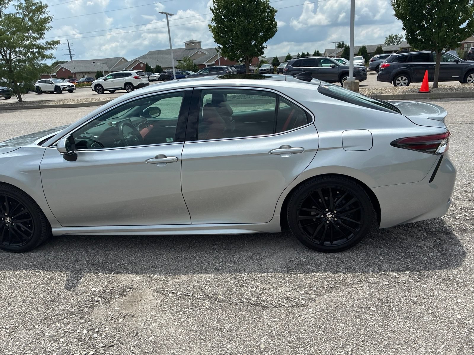 Used 2021 Toyota Camry XSE AWD/4WD image 12