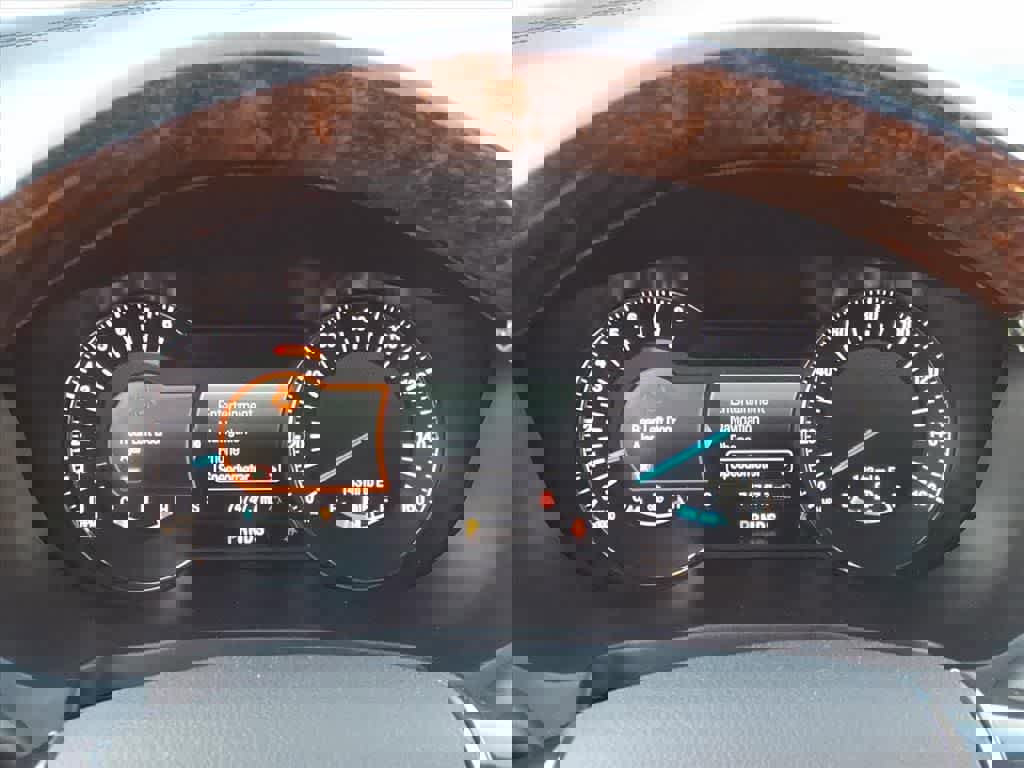 Used 2018 Ford Explorer Platinum image 20