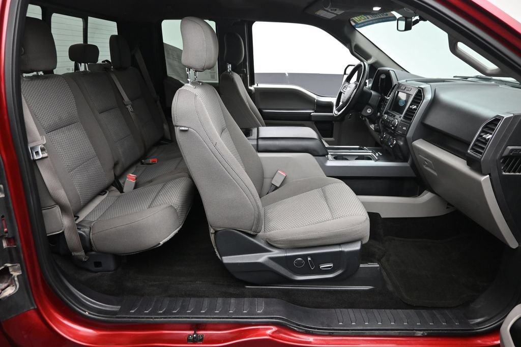 Used 2017 Ford F150 XLT w/ Equipment Group 302A Luxury AWD/4WD image 11