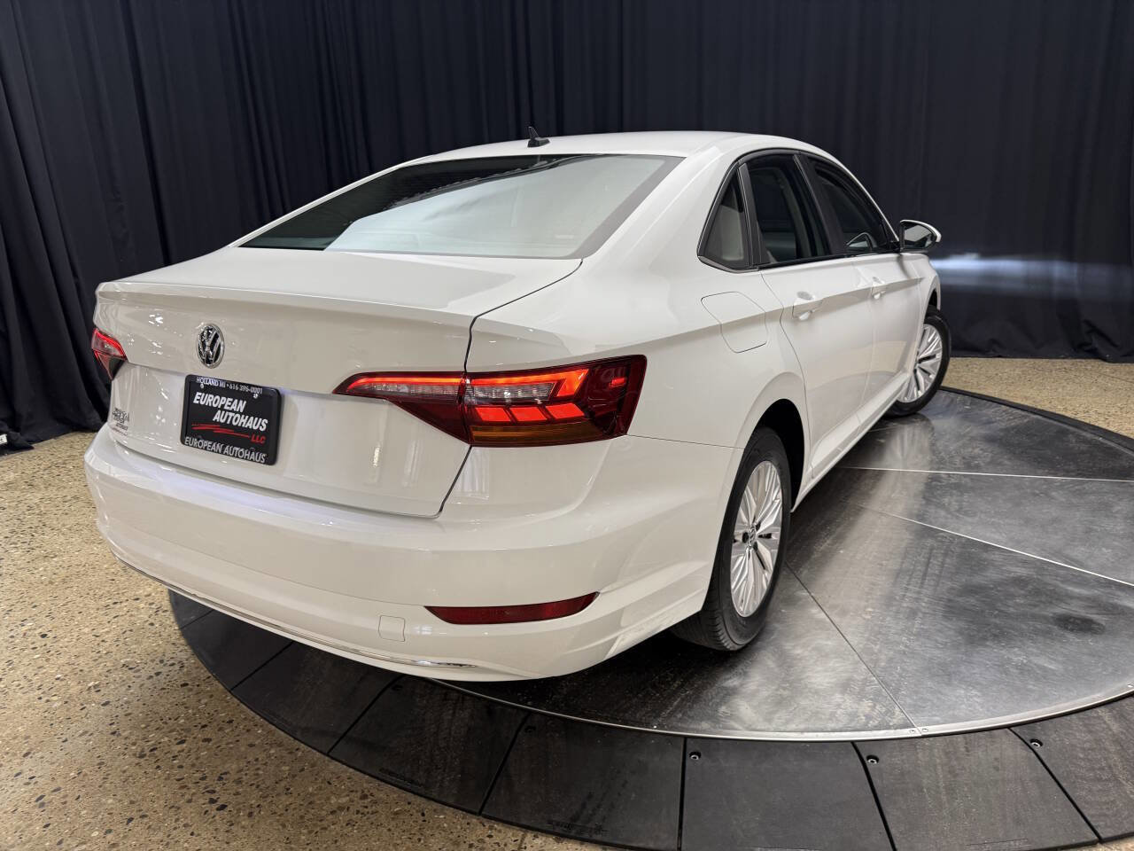Used 2019 Volkswagen Jetta S w/ Driver Assistance Package image 6