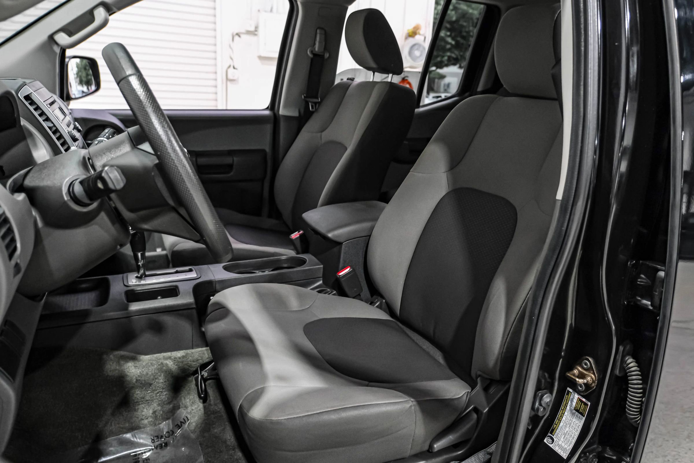 Used 2015 Nissan Xterra X AWD/4WD image 29