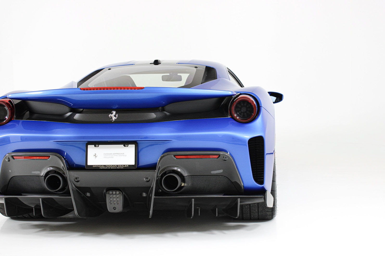 Used 2020 Ferrari 488 Pista Coupe RWD image 18