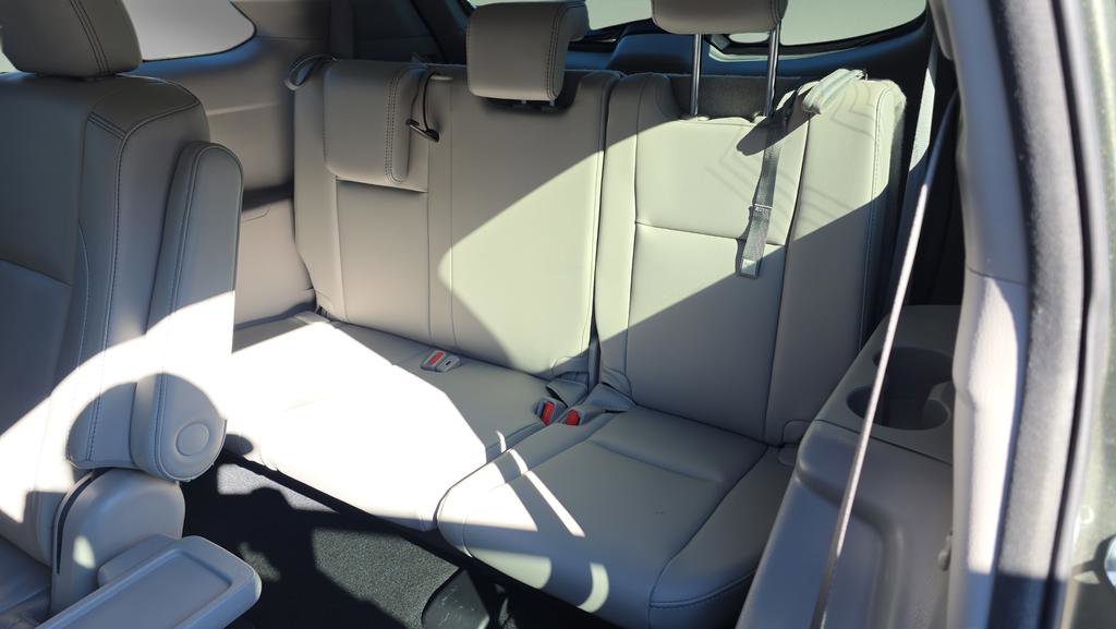 Used 2017 Toyota Highlander XLE w/ Carpet Mat Package AWD/4WD image 27