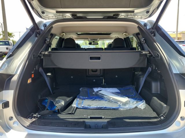 New 2025 Mitsubishi Outlander SE image 12