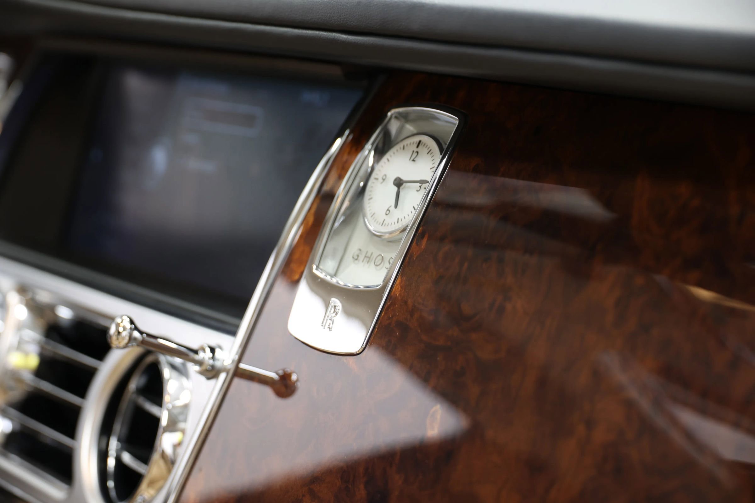 Used 2010 Rolls-Royce Ghost RWD image 97