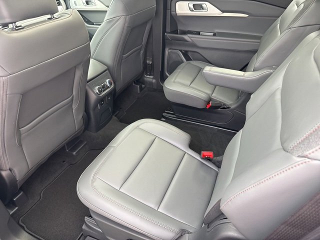 New 2025 Ford Explorer Active image 18