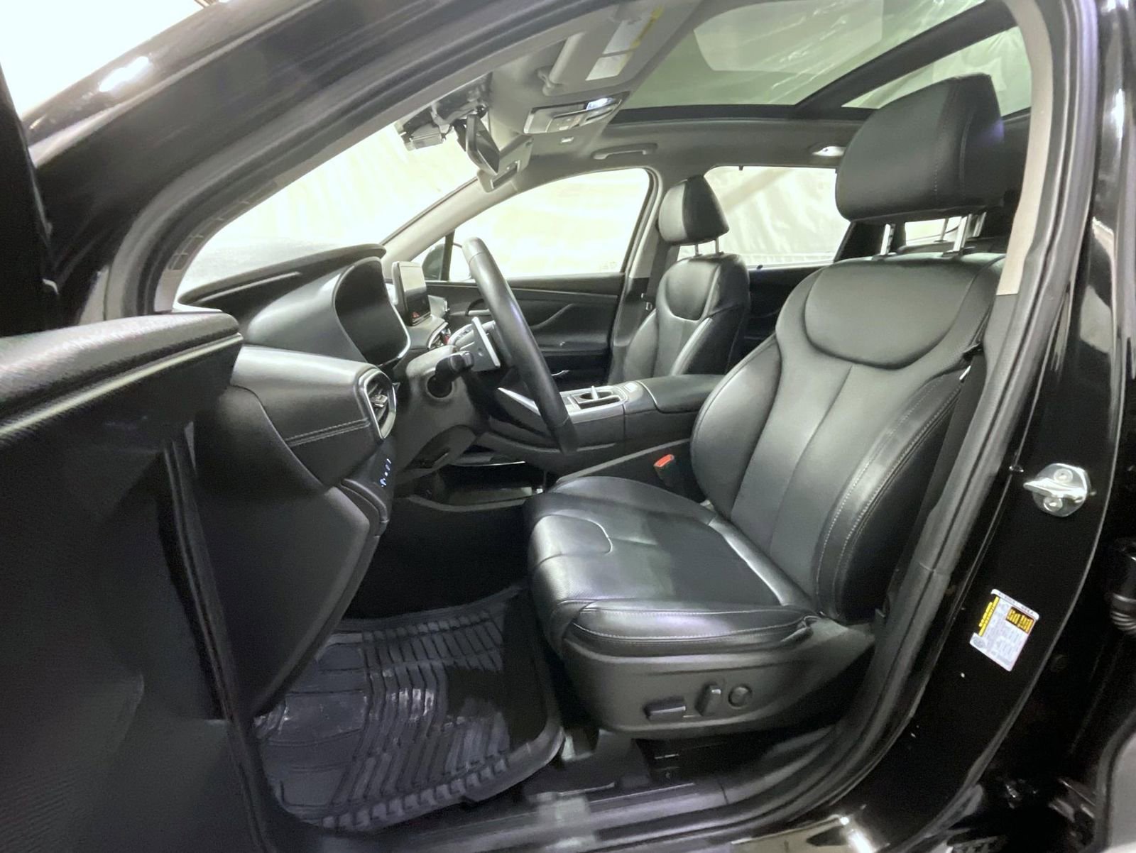 Used 2023 Hyundai Santa Fe SEL Premium image 11
