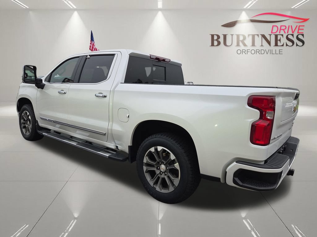 Certified 2024 Chevrolet Silverado 1500 High Country w/ Technology Package AWD/4WD image 6