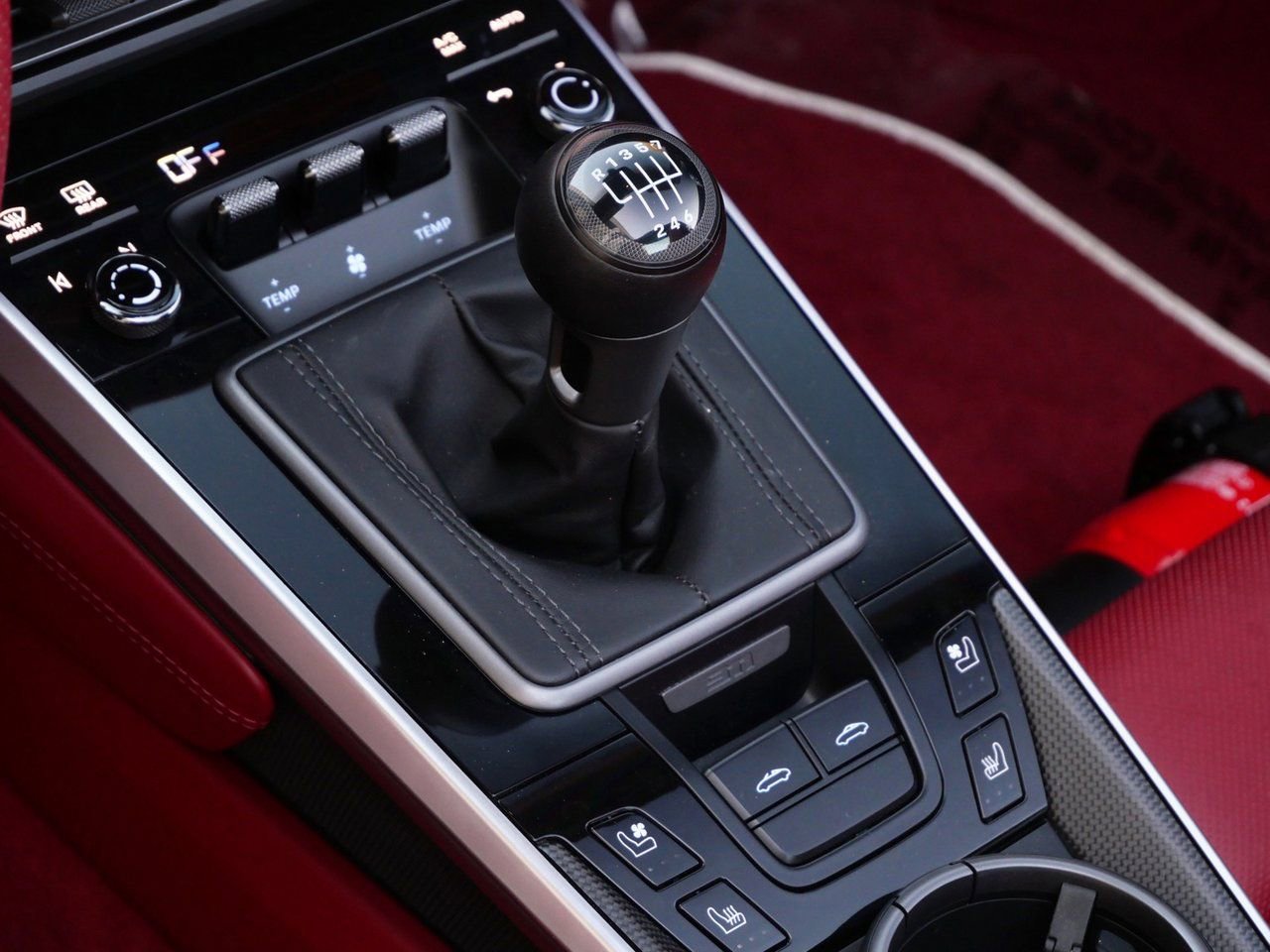 Used 2021 Porsche 911 Targa 4S image 16