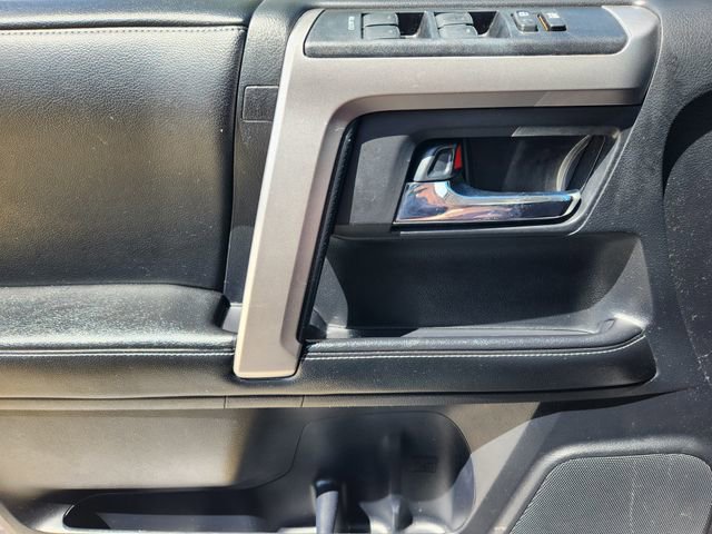Used 2014 Toyota 4Runner SR5 Premium image 23